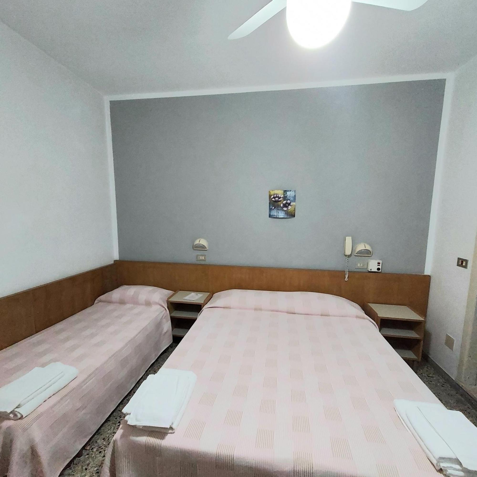 Hotel Villa Alberta B&B Cesenatico Chambre photo
