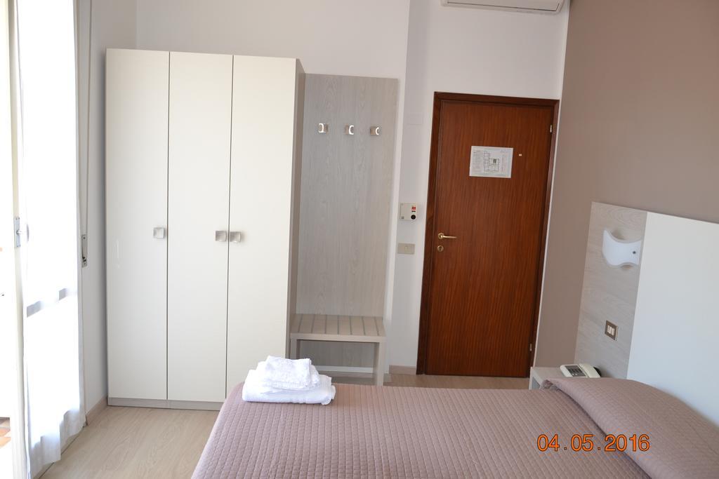 Hotel Villa Alberta B&B Cesenatico Extérieur photo